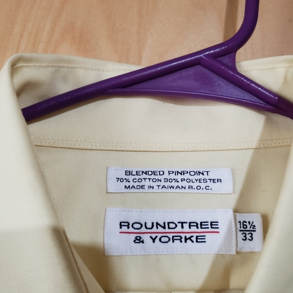 Roundtree & York-Gold-lot of-2-Men's button down shirts-M-gently pre-luved - Picture 5 of 9